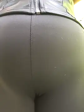 roxanasexy2025 online show from 19, 3, 2026