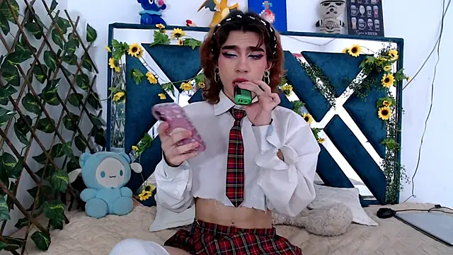 Snapshot of charly__evans chatting on 11, 10, 2025 charly evans online show from 11, 10, 2025