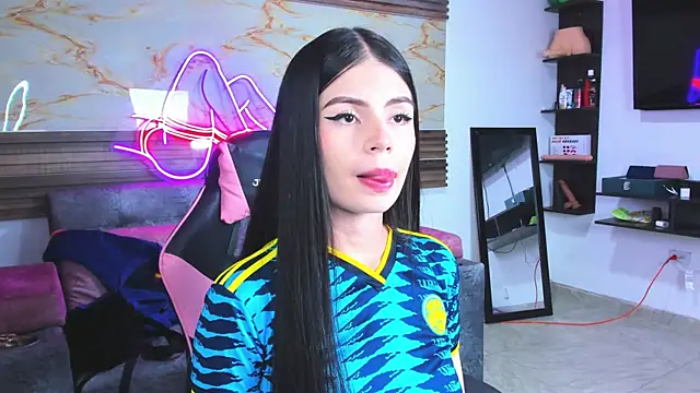 Snapshot of Cloe_roouse chatting on 28, 6, 2026 Cloe roouse online show from 28, 6, 2026