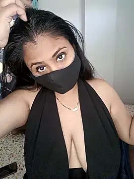 Snapshot of neha_rohan12 chatting on 3, 12, 2025 neha rohan12 online show from 3, 12, 2025