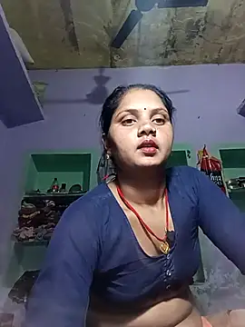 Snapshot of Divya_Chandok chatting on 3, 3, 2025 Divya Chandok online show from 3, 3, 2025