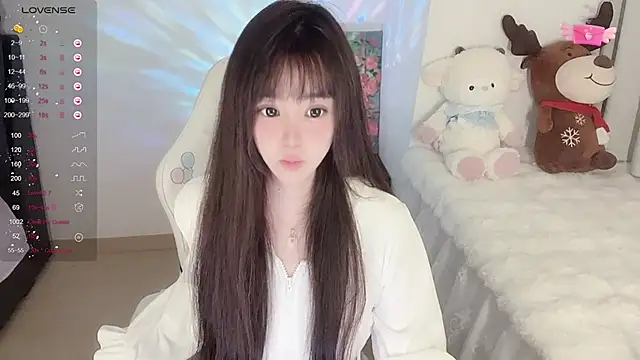 Snapshot of Milla-z chatting on 2, 10, 2025 Milla-z online show from 2, 10, 2025