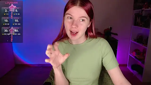 Strawberry juli online show from 16, 11, 2025