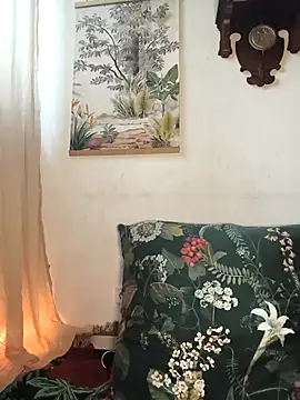 Rosemarie Blu online show from 8, 11, 2025