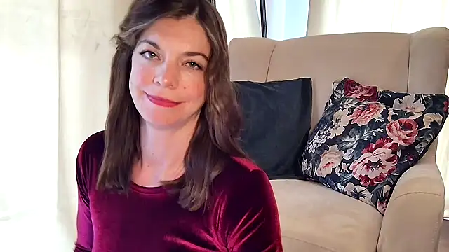 Snapshot of Rosemarie_Blu chatting on 15, 5, 2026 Rosemarie Blu online show from 15, 5, 2026