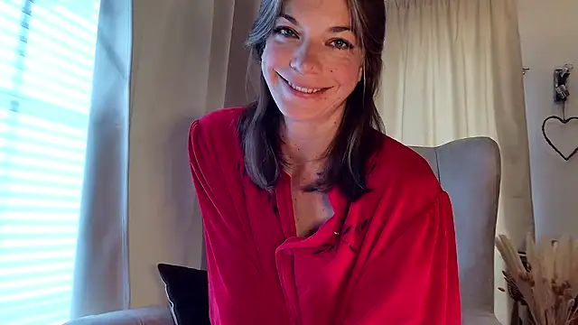 Snapshot of Rosemarie_Blu chatting on 4, 6, 2026 Rosemarie Blu online show from 4, 6, 2026