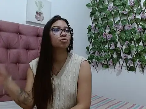 Snapshot of yousweet-Scarett chatting on 25, 9, 2025 yousweet-Scarett online show from 25, 9, 2025