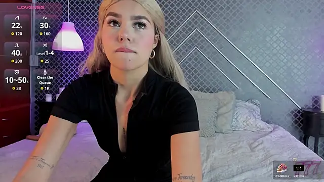 Snapshot of Aleja_bloom chatting on 11, 3, 2026 Aleja bloom online show from 11, 3, 2026