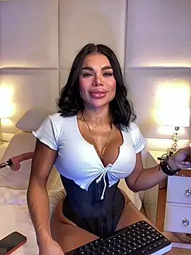 Amylewisq online show from 19, 4, 2026