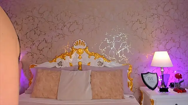 ScarlettWallace online show from 10, 10, 2025