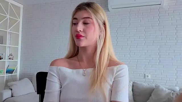 Tessalune  online show from 5, 10, 2025