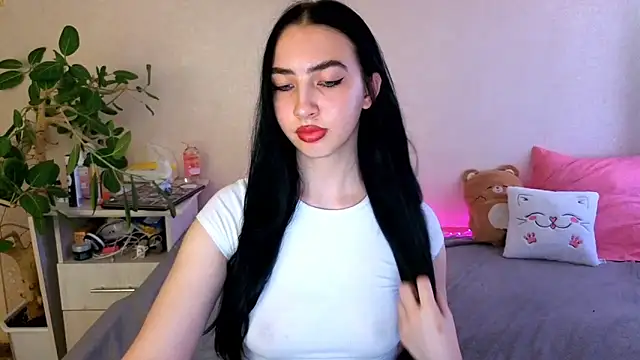 WildKittenX  online show from 5, 6, 2026