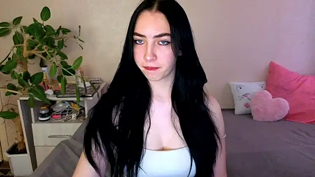 WildKittenX  online show from 15, 6, 2026