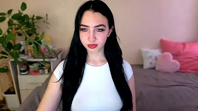 WildKittenX  online show from 30, 6, 2026