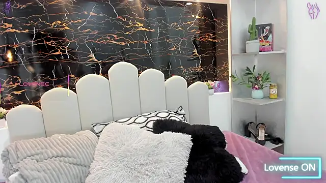 Snapshot of Bonniie_22 chatting on 10, 3, 2025 Bonniie 22 online show from 10, 3, 2025