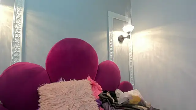 Bonniie 22 online show from 31, 10, 2025