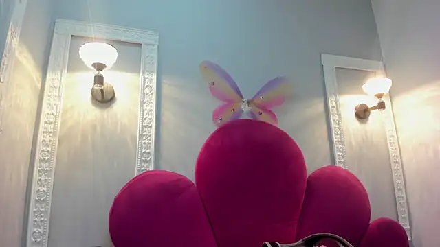 Bonniie 22 online show from 8, 11, 2025