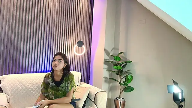 mary cute9 online show from 10, 3, 2025