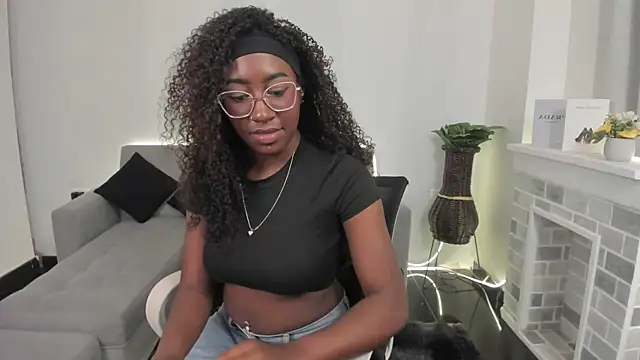 Snapshot of Qeen_blackk chatting on 27, 2, 2026 Qeen blackk online show from 27, 2, 2026