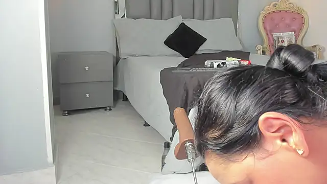 Sienna miller 27 online show from 27, 9, 2025