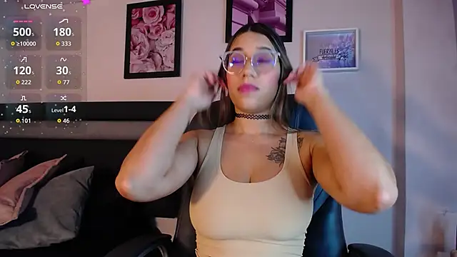 Snapshot of Oriana_gh chatting on 21, 9, 2025 Oriana gh online show from 21, 9, 2025
