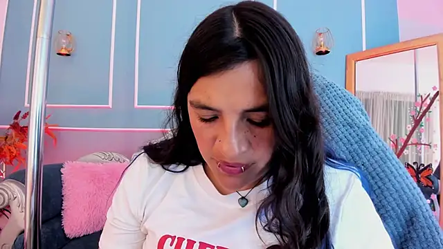 TaraTaylorr online show from 7, 6, 2026