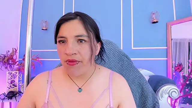 TaraTaylorr online show from 14, 6, 2026