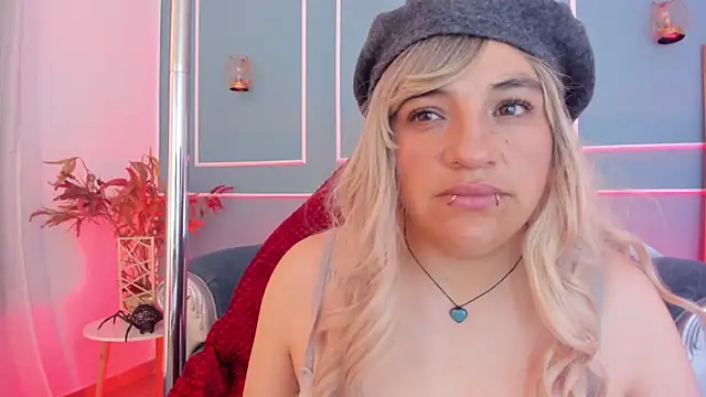 TaraTaylorr online show from 9, 7, 2026