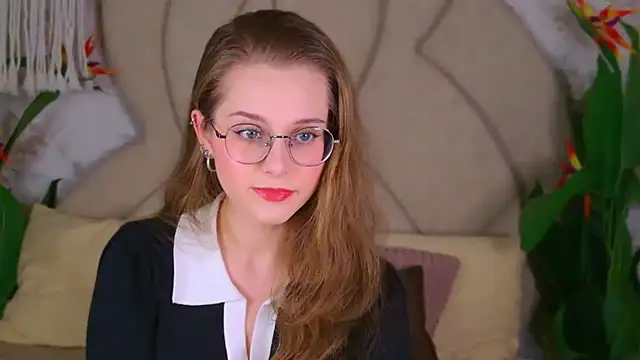 RileyMimicho online show from 17, 11, 2025