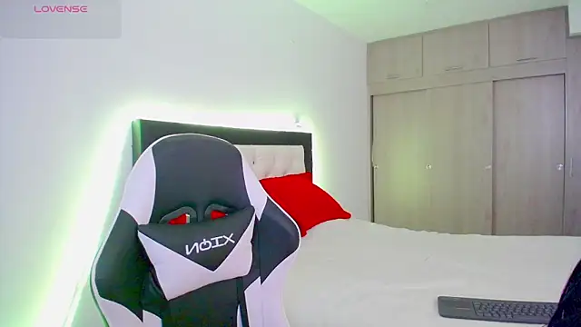 CarolinneFiotti online show from 19, 11, 2025