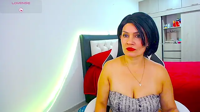 CarolinneFiotti online show from 27, 11, 2025