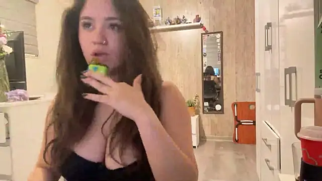 Snapshot of Piolapk chatting on 17, 3, 2026 Piolapk online show from 17, 3, 2026