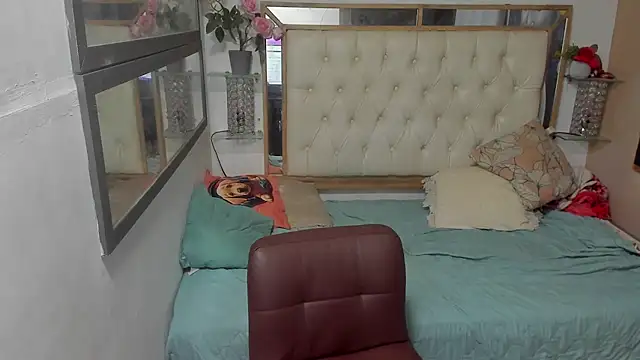 heiker  online show from 10, 11, 2025