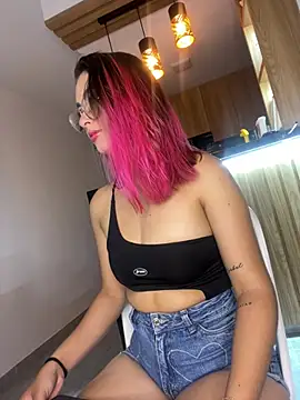 Snapshot of allison_wen chatting on 17, 3, 2025 allison wen online show from 17, 3, 2025