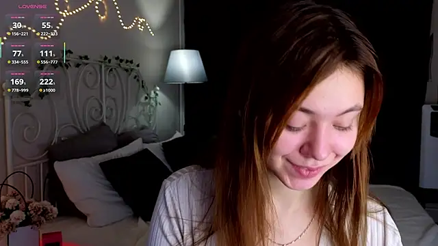 Snapshot of meow_mellie chatting on 10, 9, 2025 meow mellie online show from 10, 9, 2025