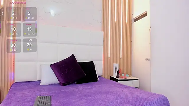 Emilly wilson  online show from 20, 12, 2025