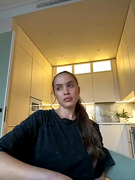 Beverly Hilll online show from 28, 10, 2025