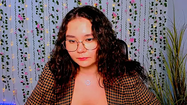 Snapshot of enny_mrr chatting on 3, 3, 2025 enny mrr online show from 3, 3, 2025