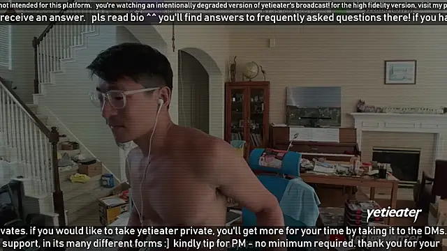 Snapshot of yetieater chatting on 10, 3, 2025 yetieater online show from 10, 3, 2025