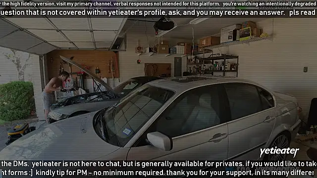 Snapshot of yetieater chatting on 17, 3, 2025 yetieater online show from 17, 3, 2025