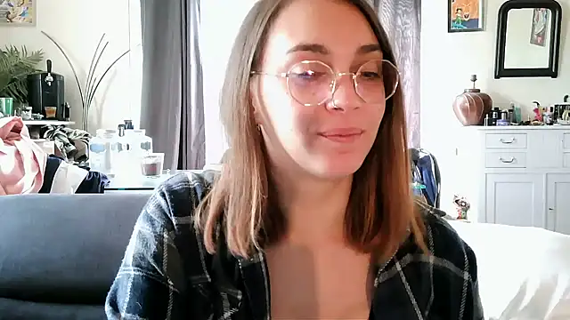 Snapshot of _little_blake chatting on 8, 10, 2025 little blake online show from 8, 10, 2025