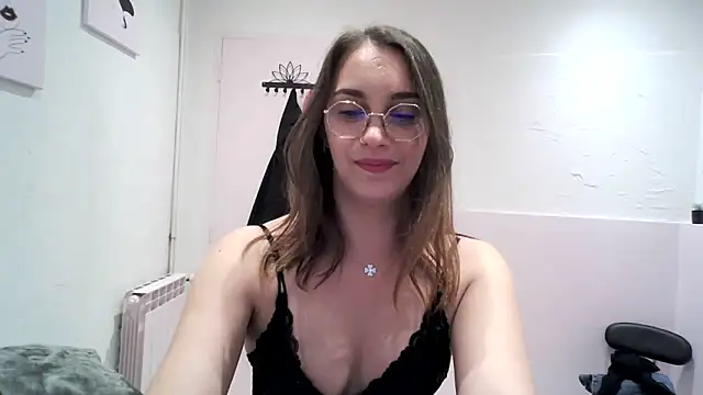 Snapshot of _little_blake chatting on 15, 4, 2026 little blake online show from 15, 4, 2026