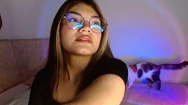 Snapshot of _Camilaaa_ chatting on 19, 3, 2025 Camilaaa online show from 19, 3, 2025