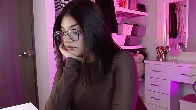 Snapshot of _Camilaaa_ chatting on 14, 9, 2025 Camilaaa online show from 14, 9, 2025