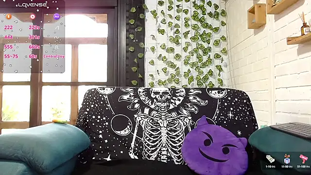 LiraSonnett online show from 24, 9, 2025