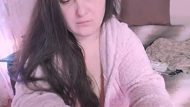 Snapshot of SoftLia chatting on 13, 12, 2024 SoftLia online show from 13, 12, 2024