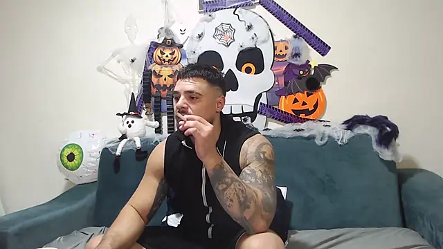 Tiberius hunk online show from 26, 10, 2025