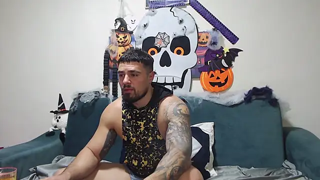 Tiberius hunk online show from 4, 11, 2025