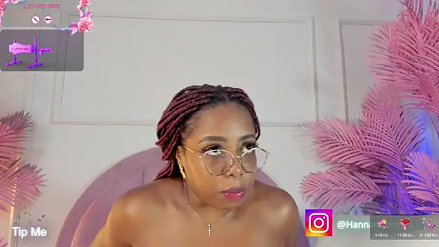 Snapshot of Hanaahquinn chatting on 22, 4, 2026 Hanaahquinn online show from 22, 4, 2026
