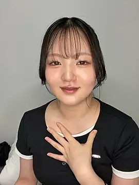 MinaKubo online show from 4, 5, 2026